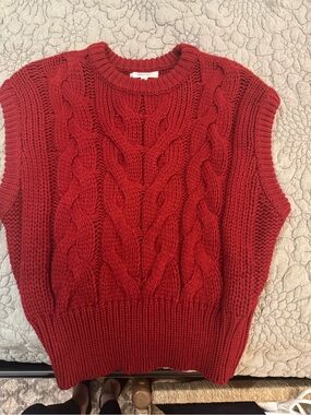 Cable Knit Sleeveless Sweater Vest - Red